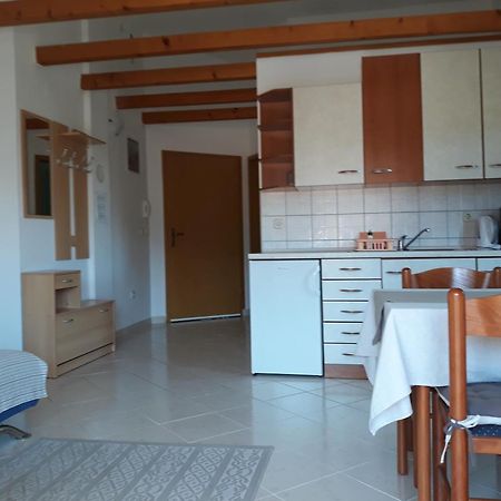 Apartments Denis Baska  Bagian luar foto